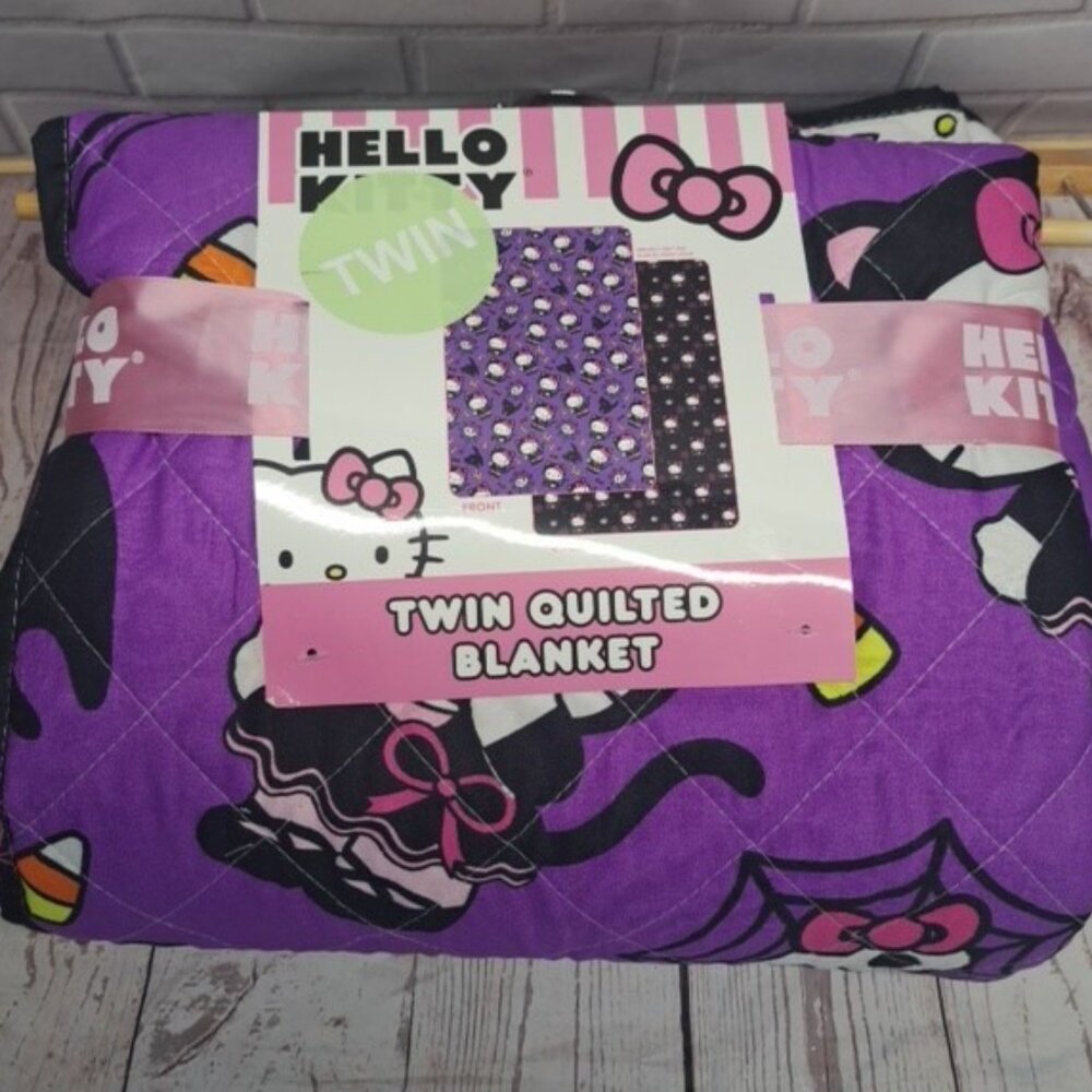 Sanrio Reversible Hello Kitty Halloween Twin Quilted Blanket Purple/ Black New